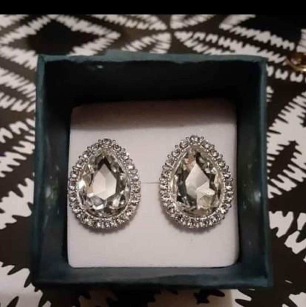 Simple Rhinestone Studs New With Gift Box